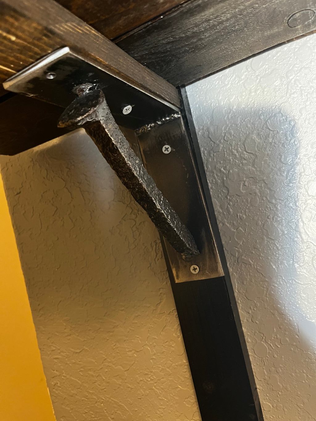 IRON SPIKE BRACKET